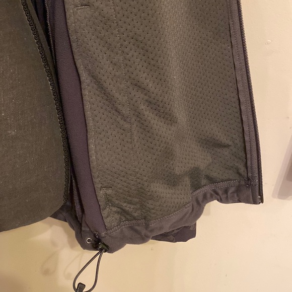 The North Face women’s  floral soft shell jacket  XL - Picture 13 of 16